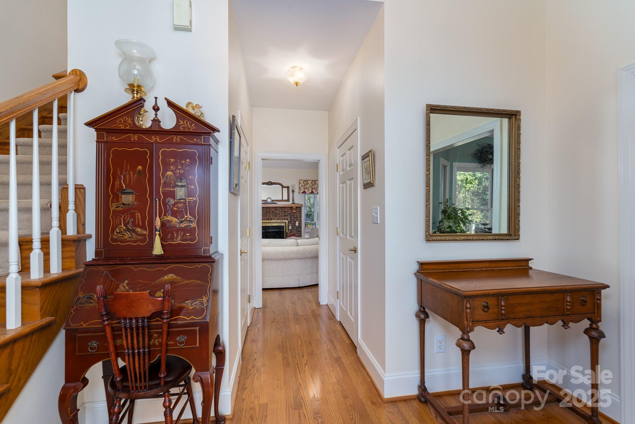 1085 Pinecrest Drive