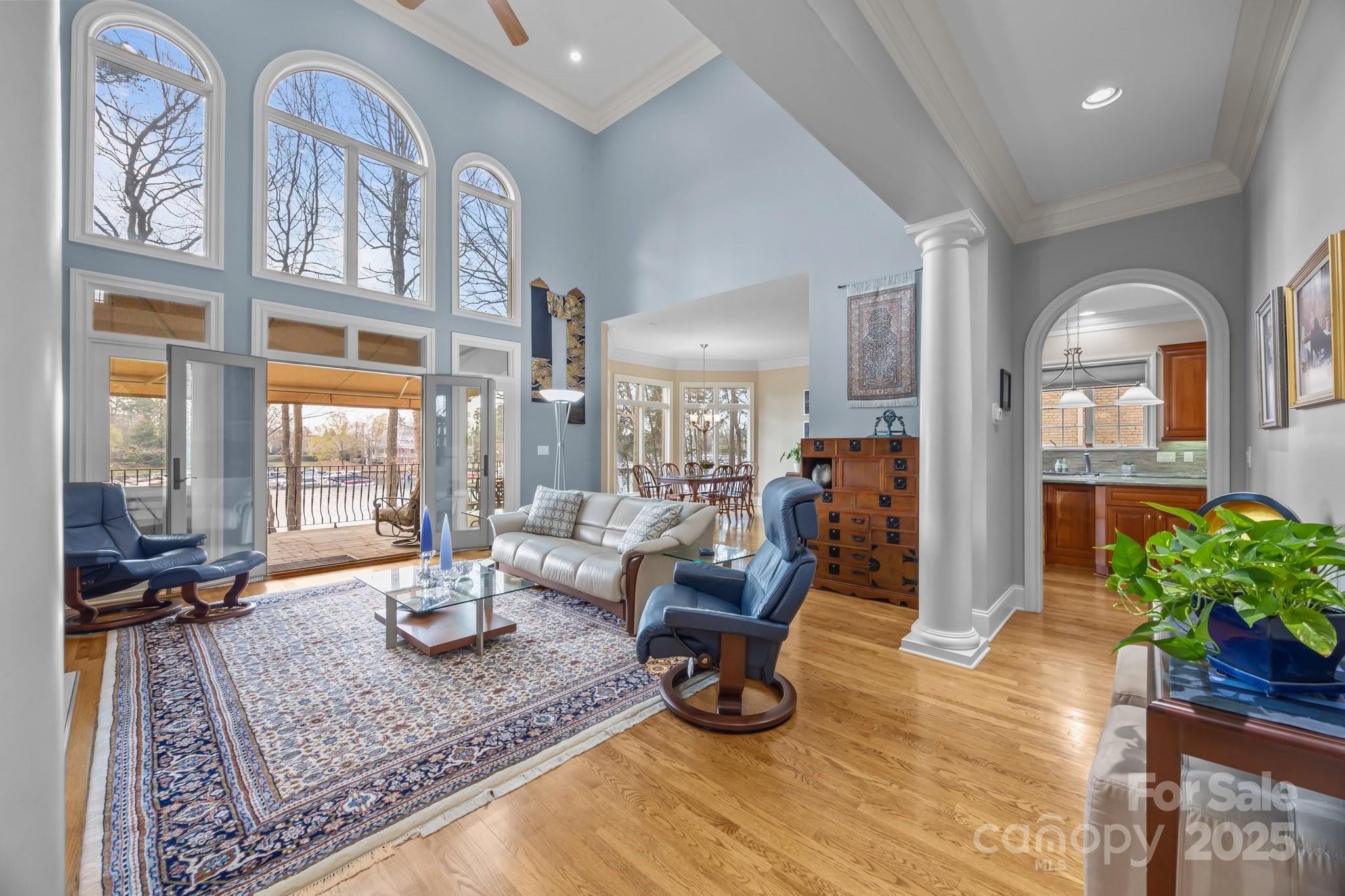 The Peninsula - Residential