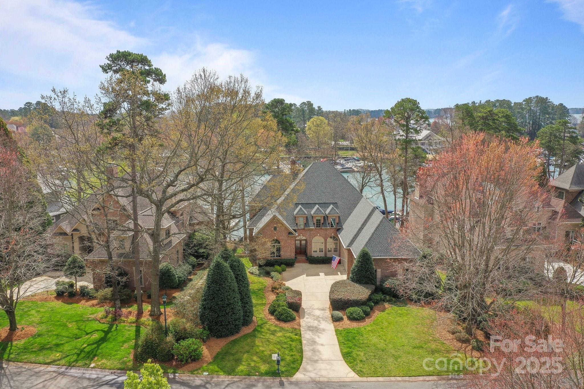 The Peninsula - Residential