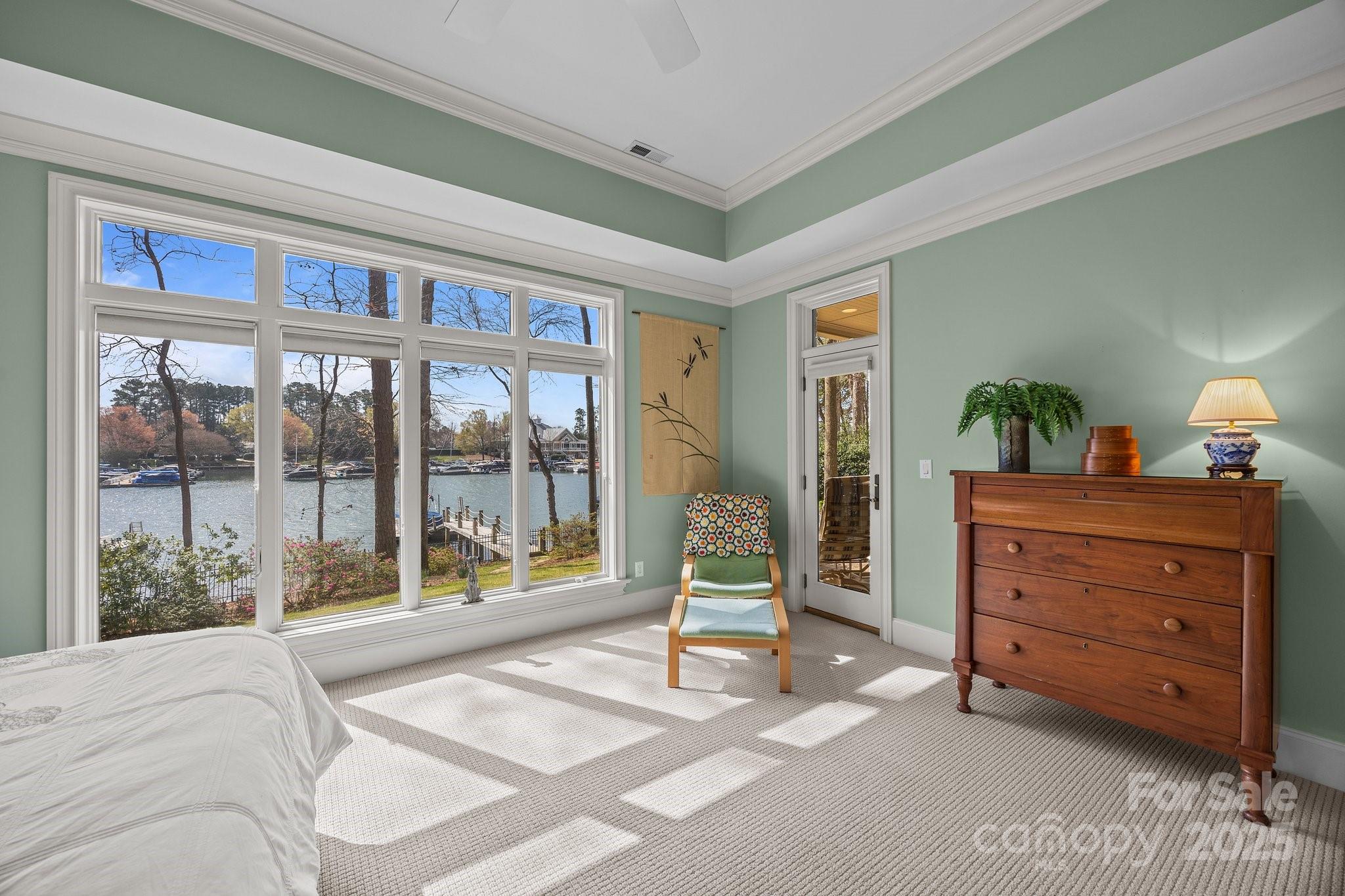 The Peninsula - Residential