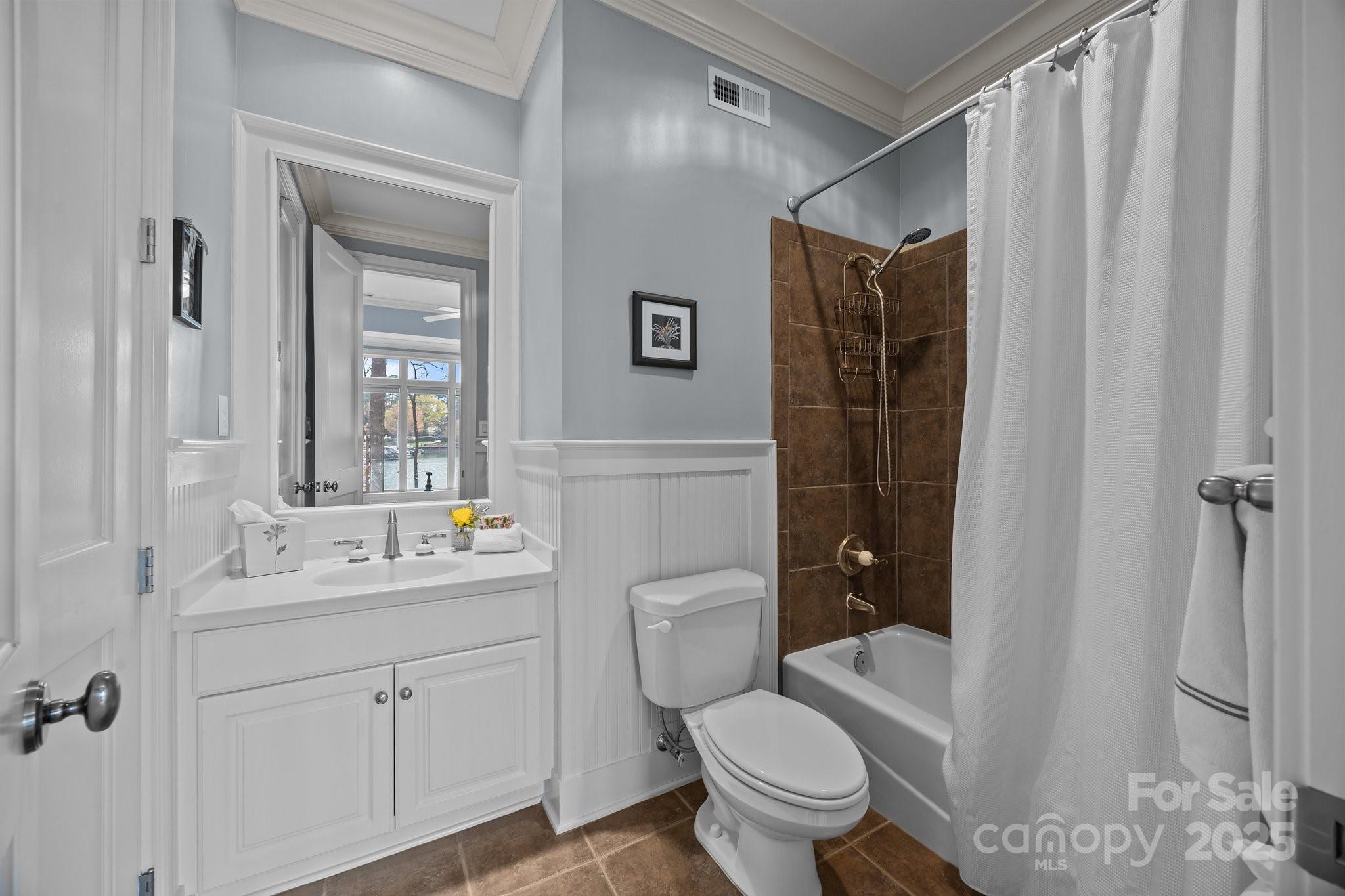 The Peninsula - Residential