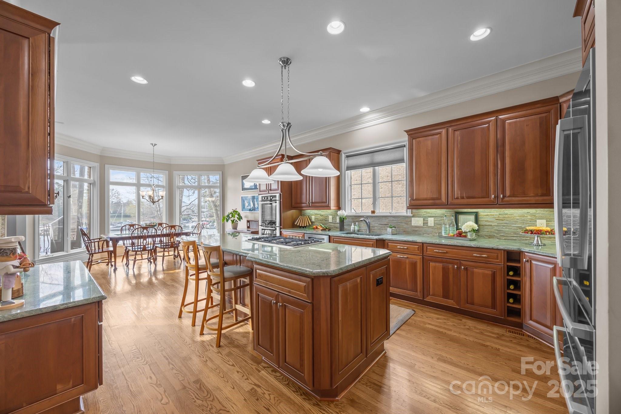 The Peninsula - Residential