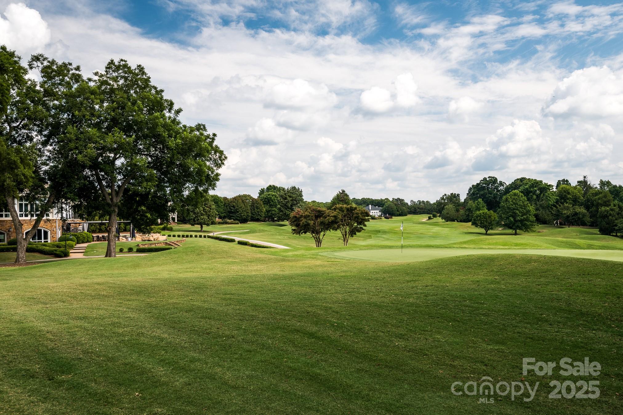 The Peninsula - Residential