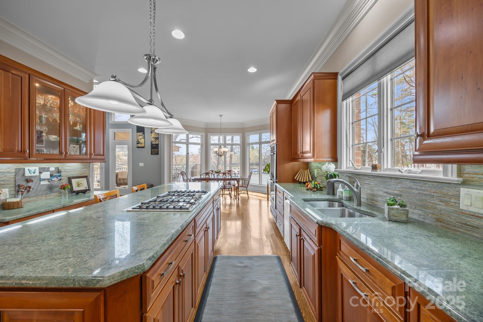 The Peninsula - Residential