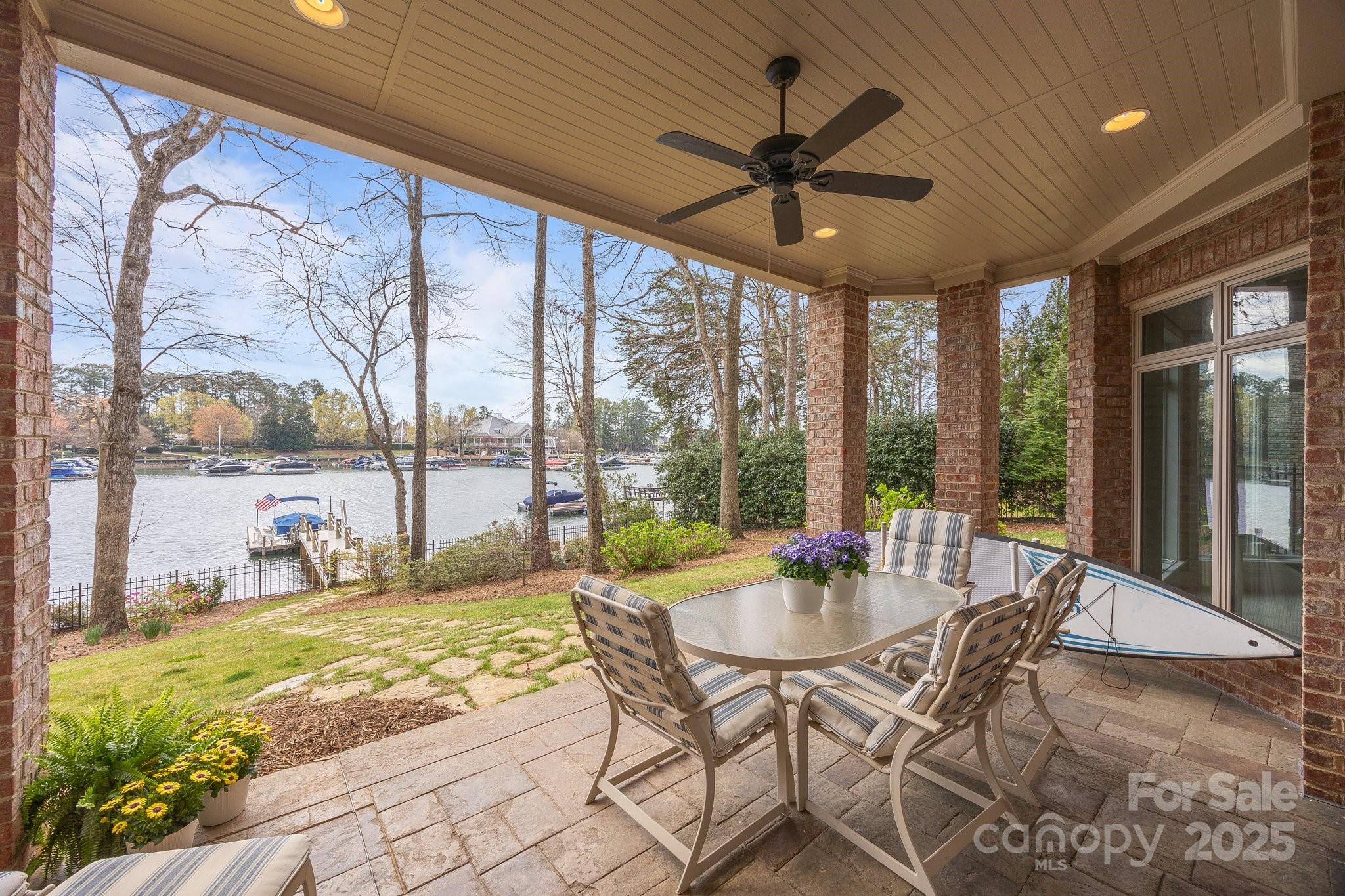 The Peninsula - Residential