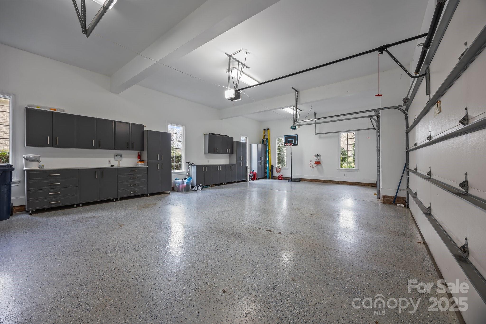 The Peninsula - Residential