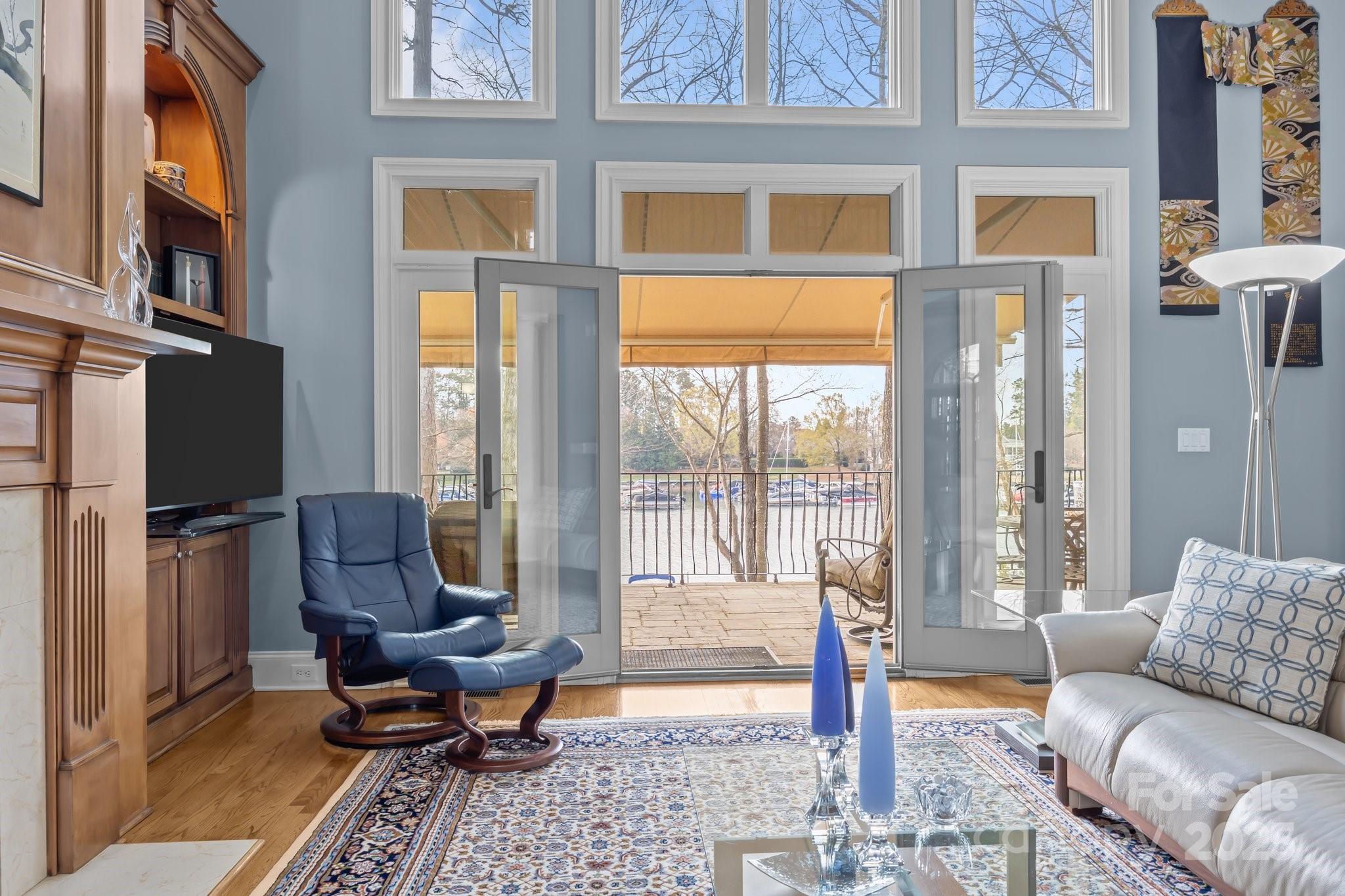 The Peninsula - Residential