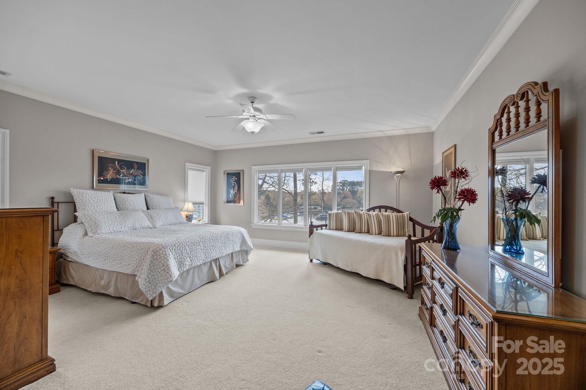 The Peninsula - Residential