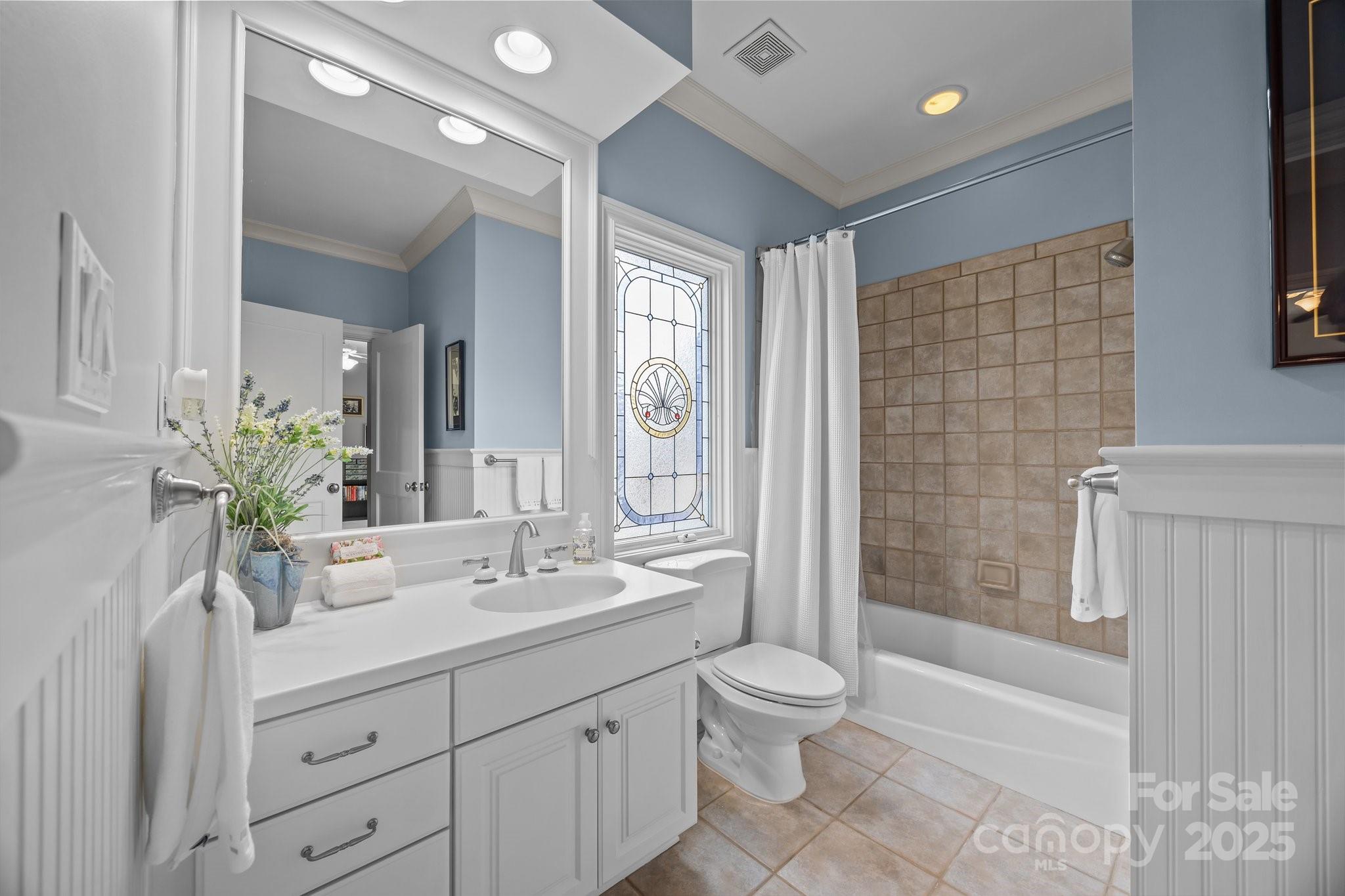 The Peninsula - Residential