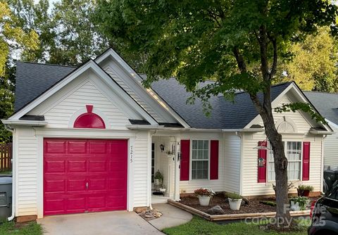 7215 Wingstone Lane Charlotte NC 28262