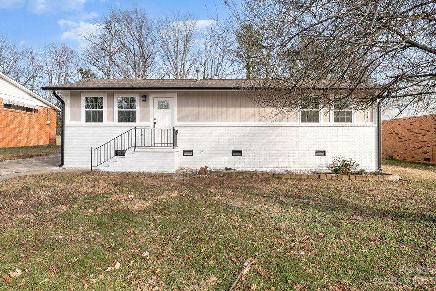 Welcome to this beautifully renovated 3 bed, 2 bath home! Enjoy the spacious open floor plan, brand new HVAC, windows, hot water heater, and modern appliances. The kitchen boasts new cabinets, quartz countertops, and sleek flooring. Fresh paint, recessed lighting, and updated bathrooms to add a touch of luxury. Conveniently located near the interstate, and with easy access to Uptown Charlotte, Southend, Plaza Midwood, and more! Your dream home awaits!