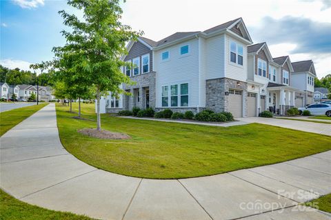 15609 Little Bluestem Street Charlotte NC 28278