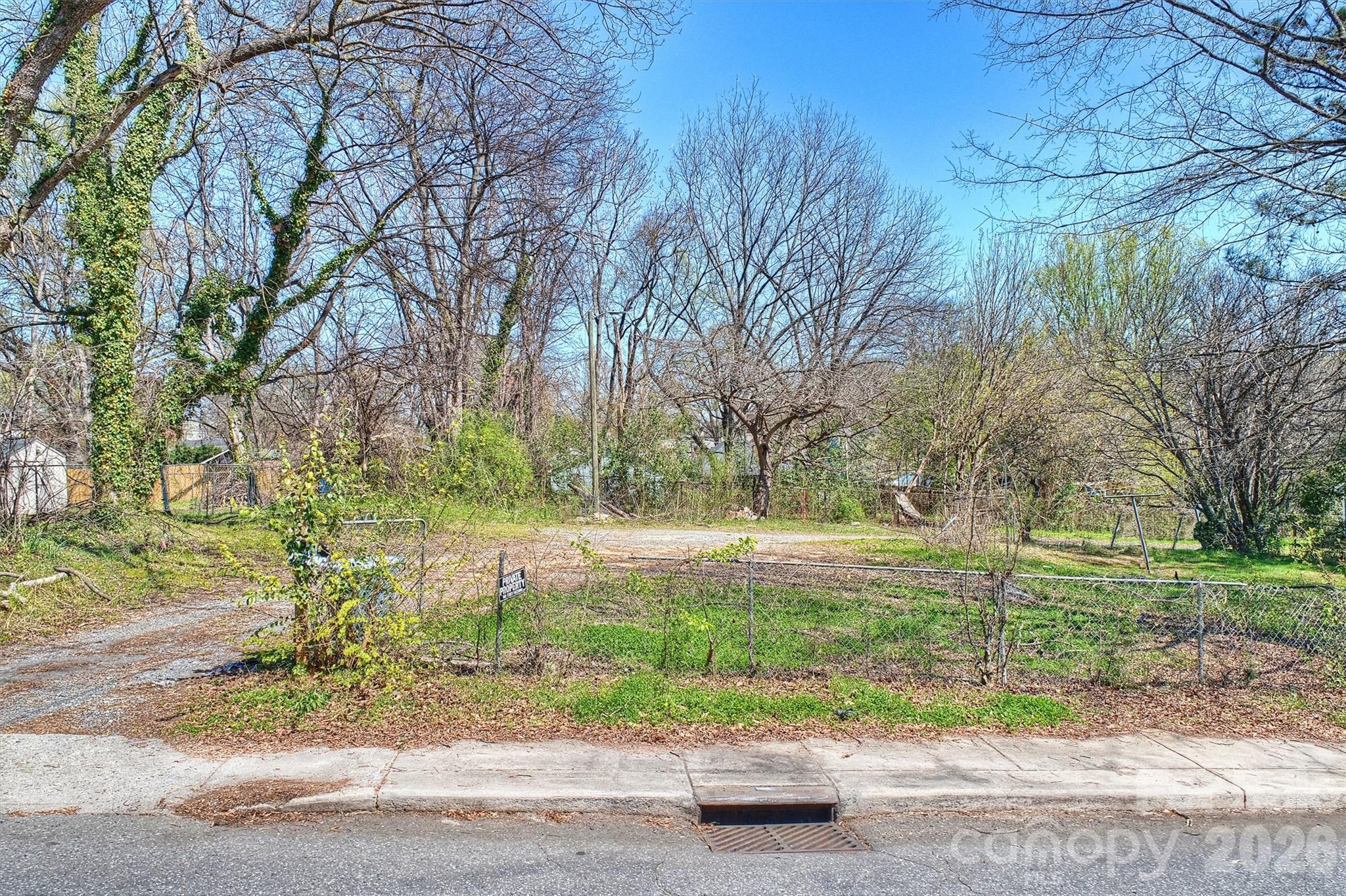 Optimist Park - Land