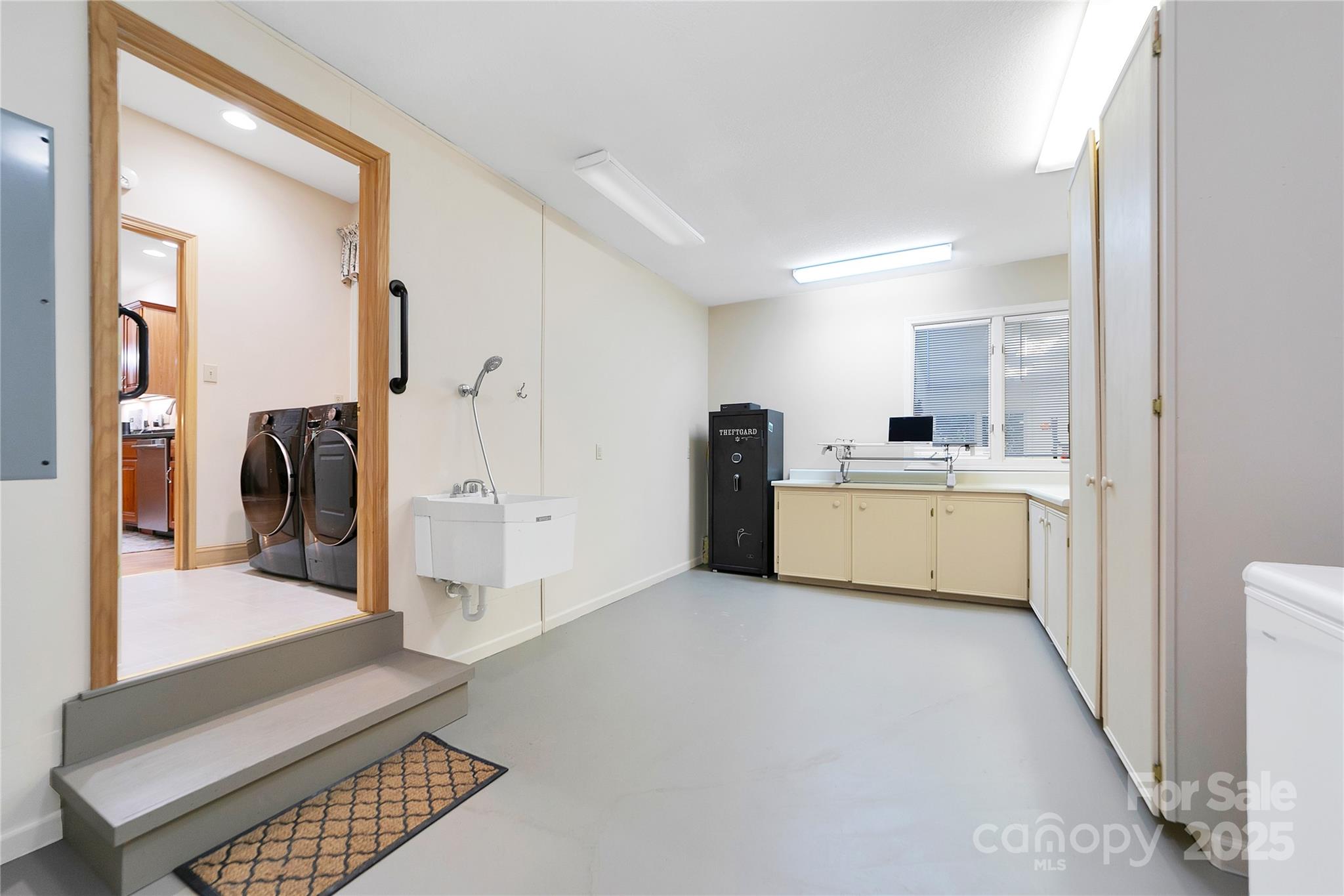 Oak Woods - Residential