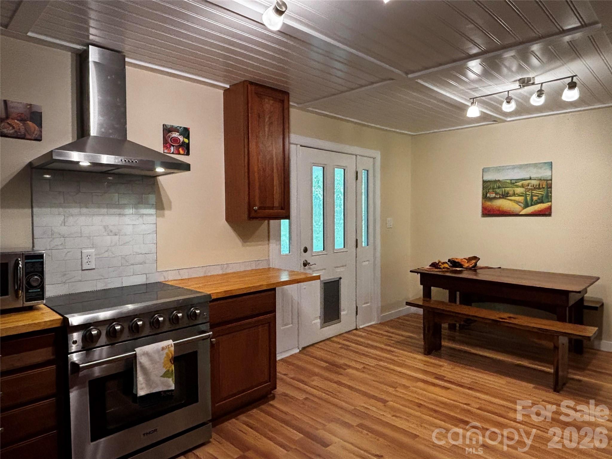 2879 Chandler Creek Road