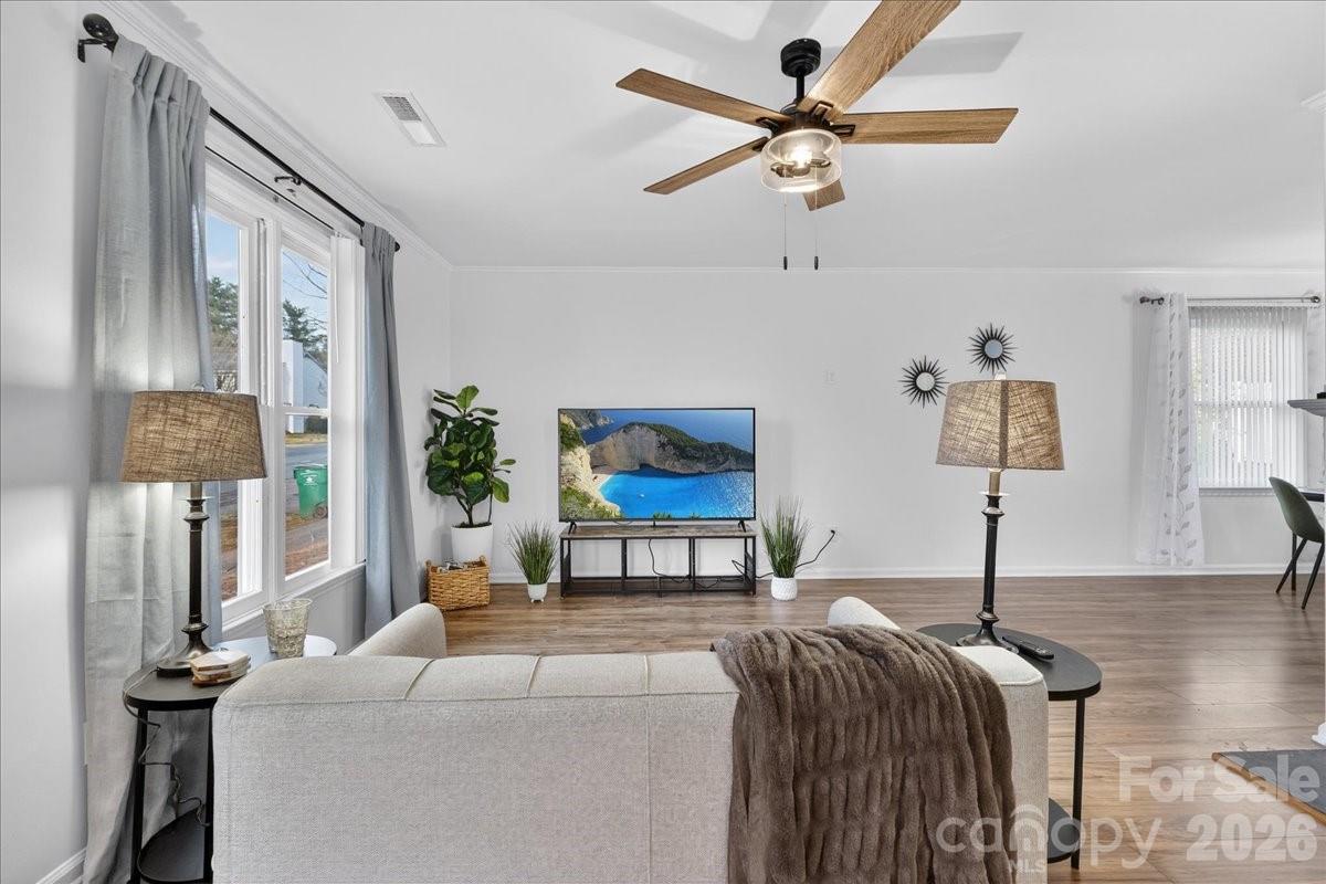 5917 Crape Myrtle Lane