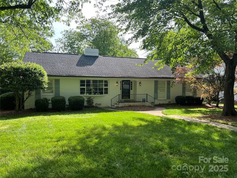 7613 Whistlestop Road Charlotte NC 28210