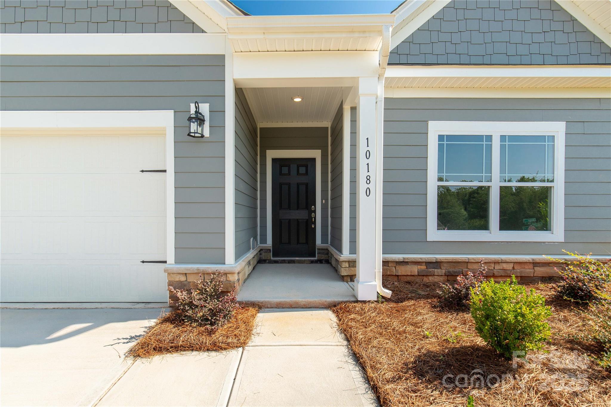 10180 Lakeshore Drive