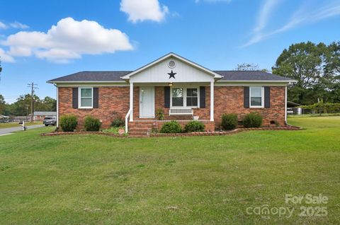 Photo of 3923 Windwood Drive, Gastonia, NC 28056 (MLS # 4311845)