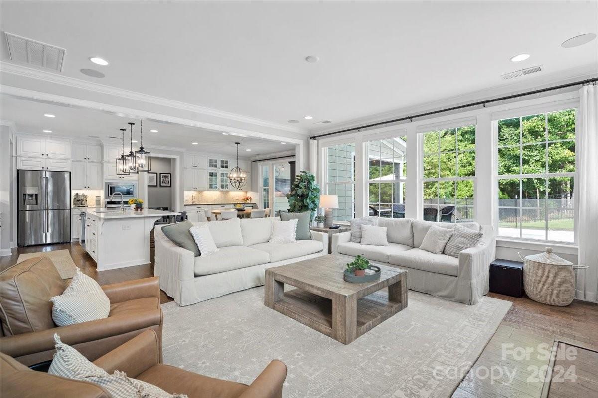 The Palisades - Residential