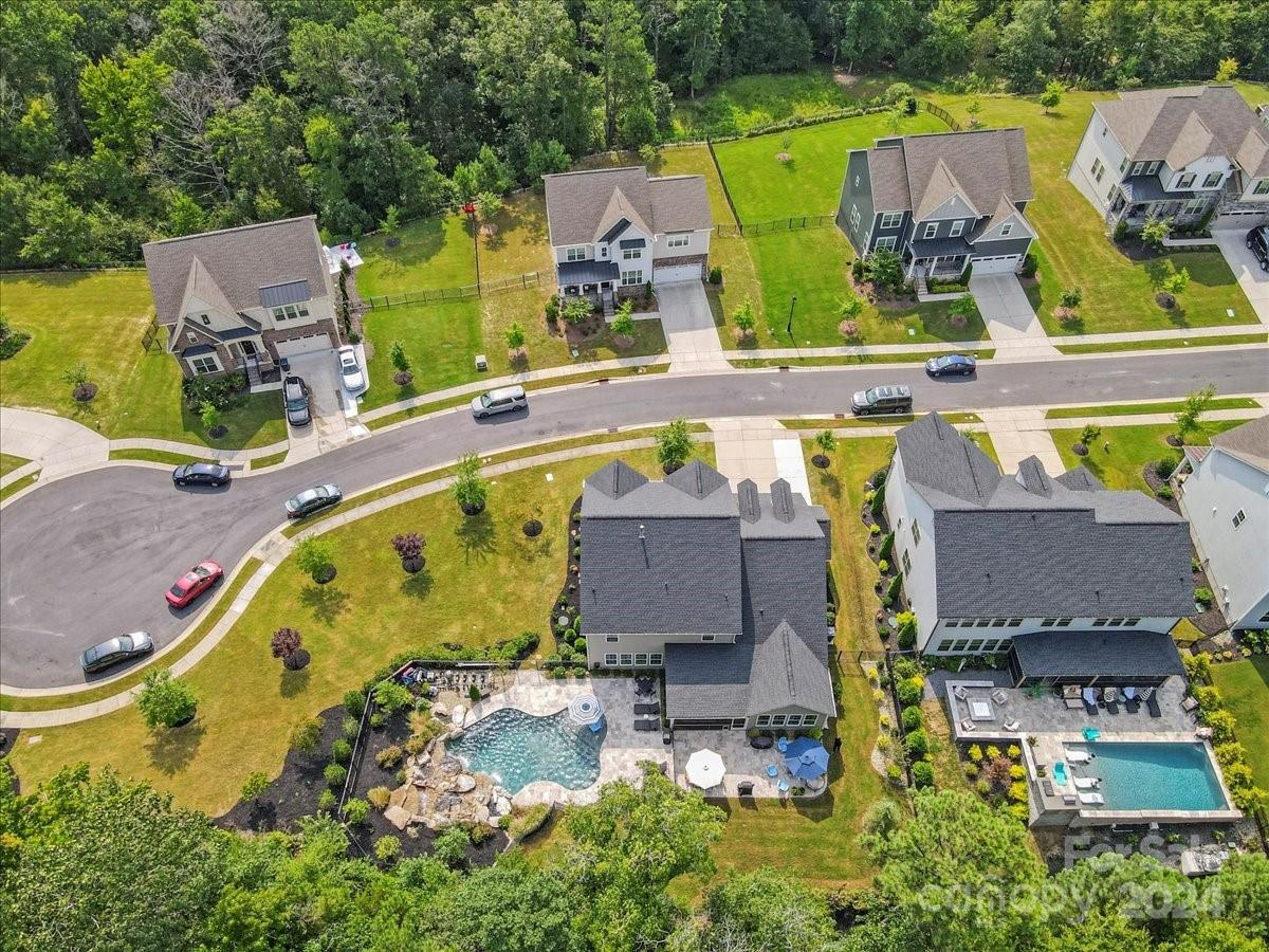 The Palisades - Residential