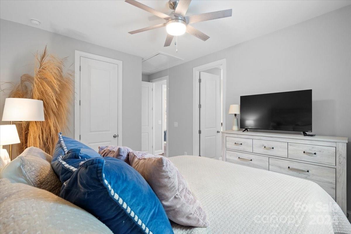 The Palisades - Residential