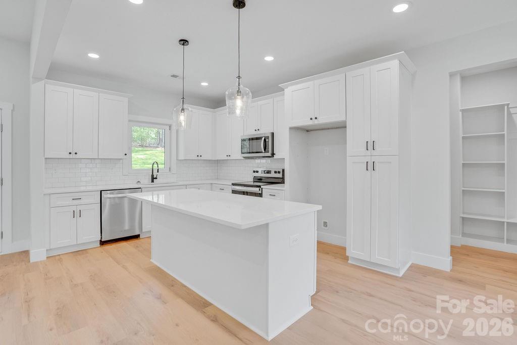 CLONINGER RIDGE - Residential