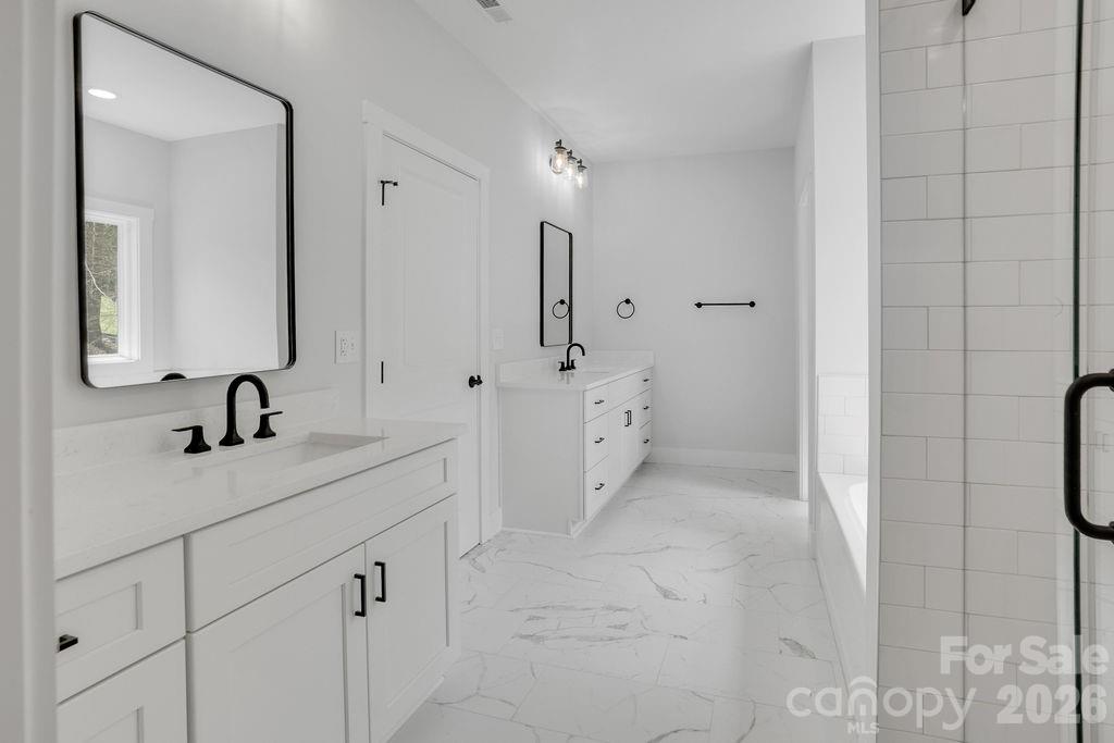 CLONINGER RIDGE - Residential