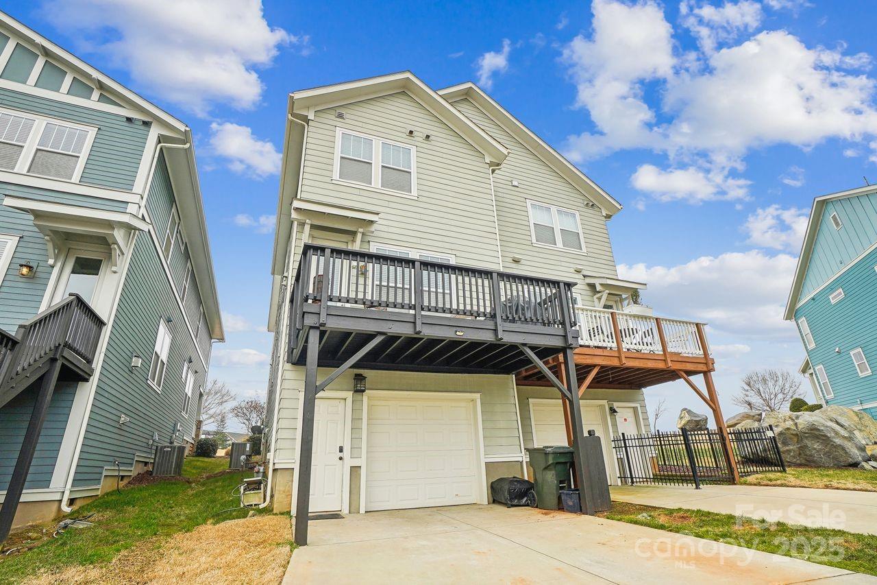 Riverwalk - Residential