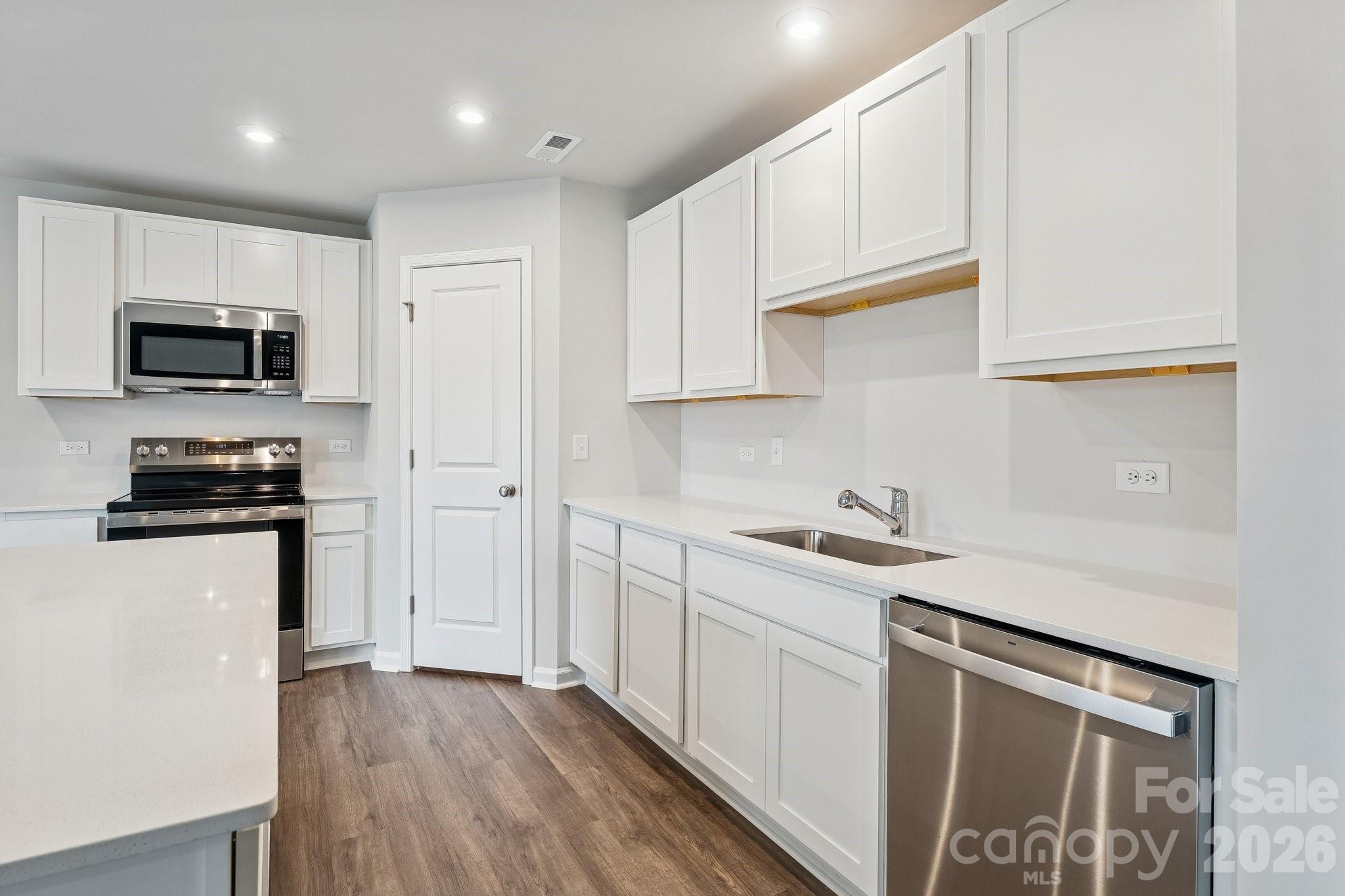 The Retreat at Laurelbrook - Residential