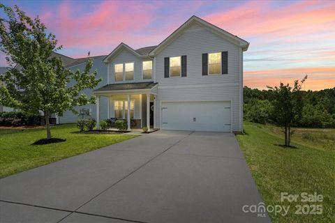 10111 Snowbell Court Charlotte NC 28215