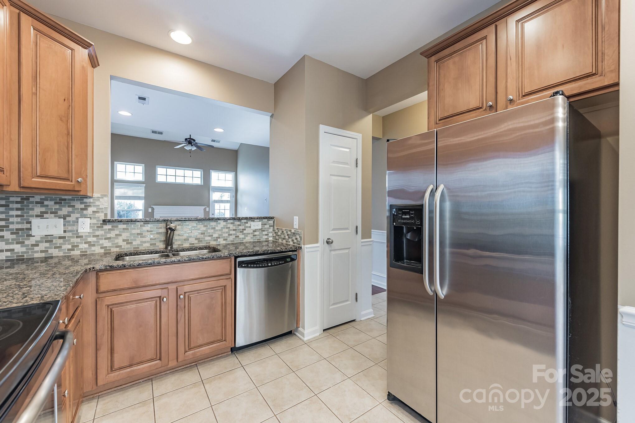 165 N Arcadian Way