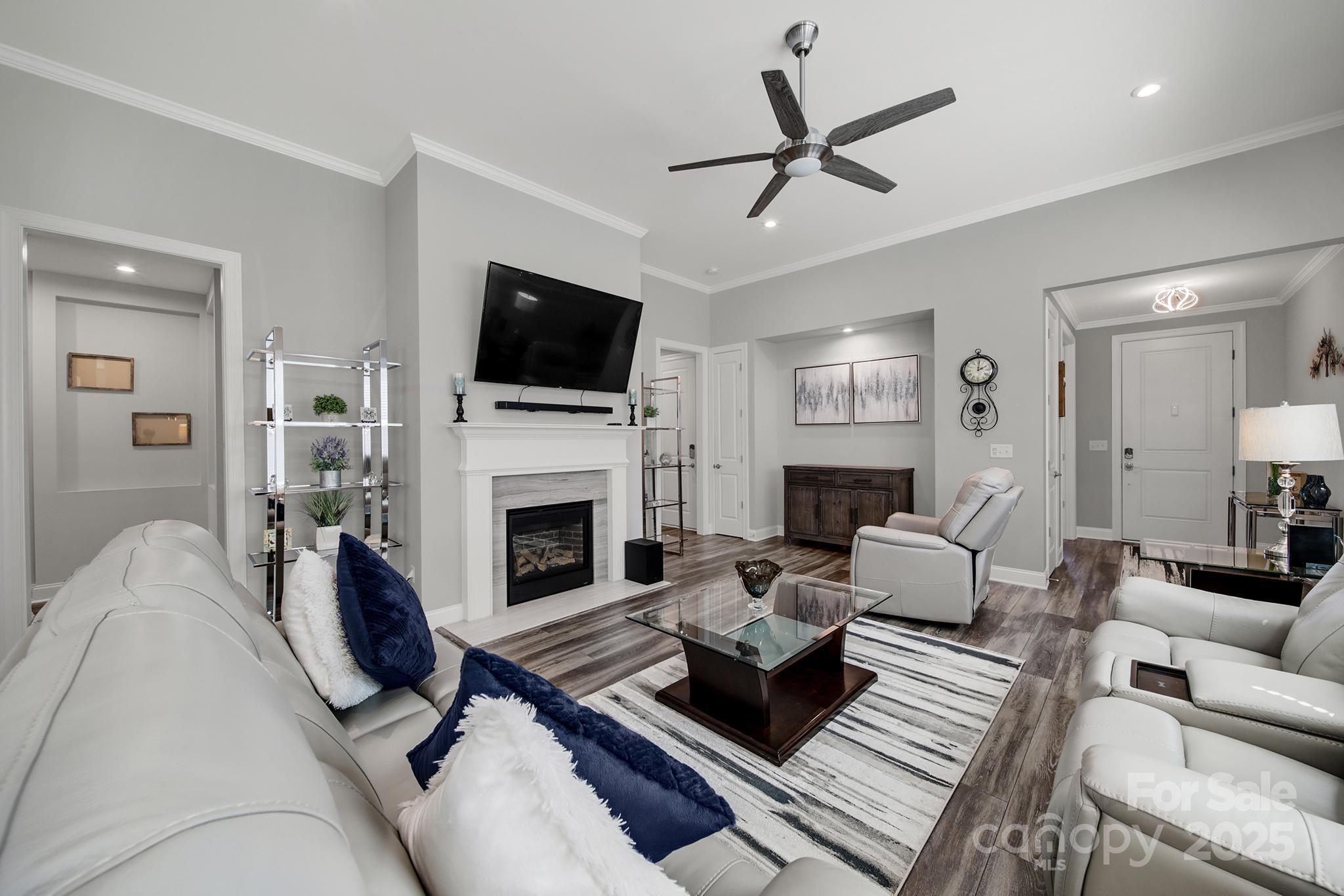 10313 Superb Lane