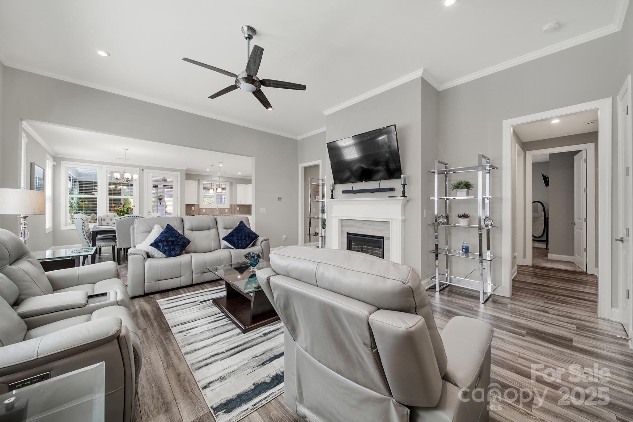 10313 Superb Lane