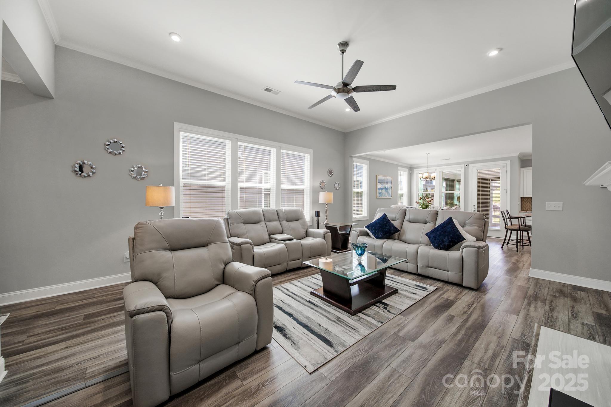 10313 Superb Lane