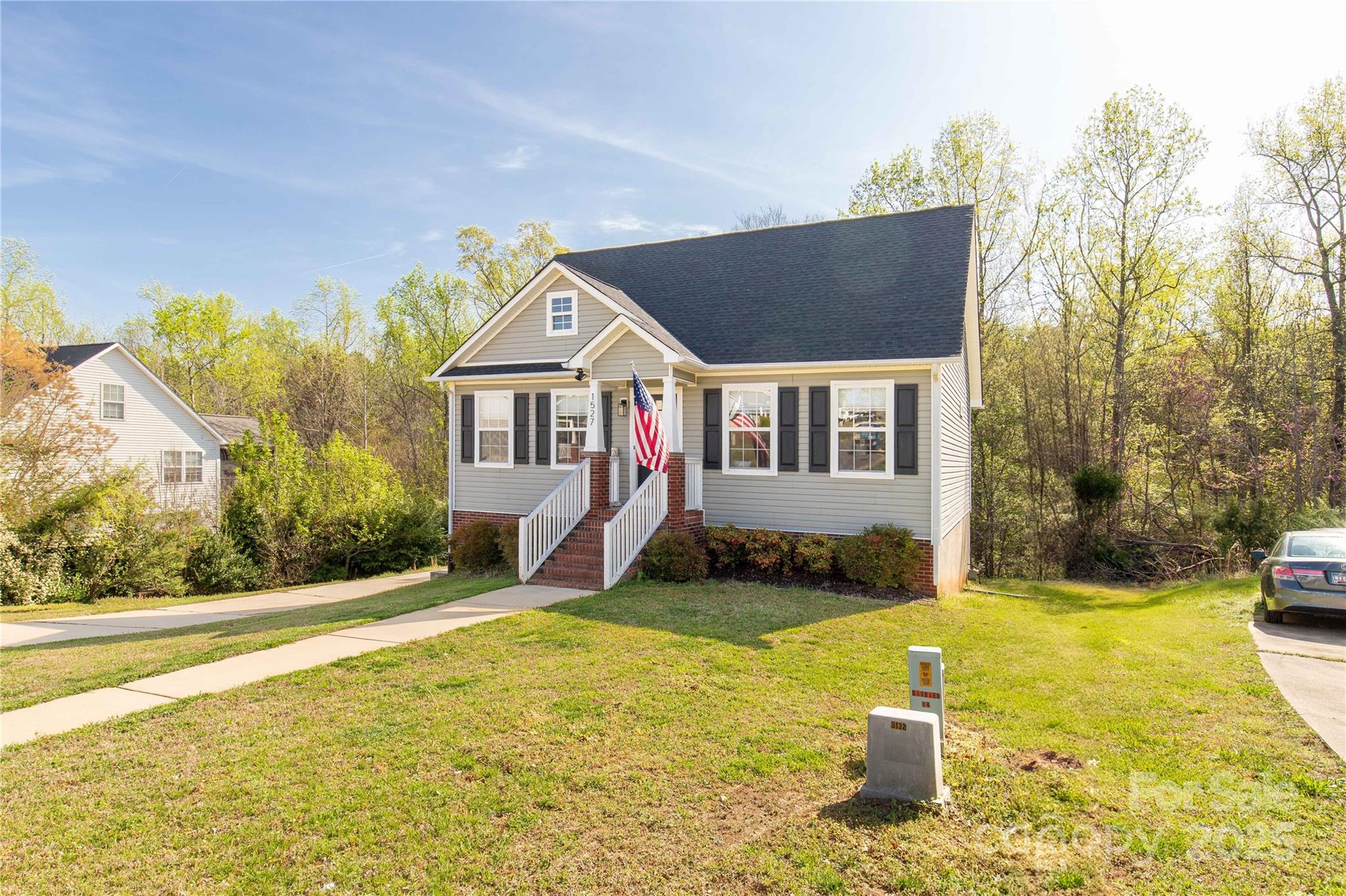 1527 Meadow Glen Lane