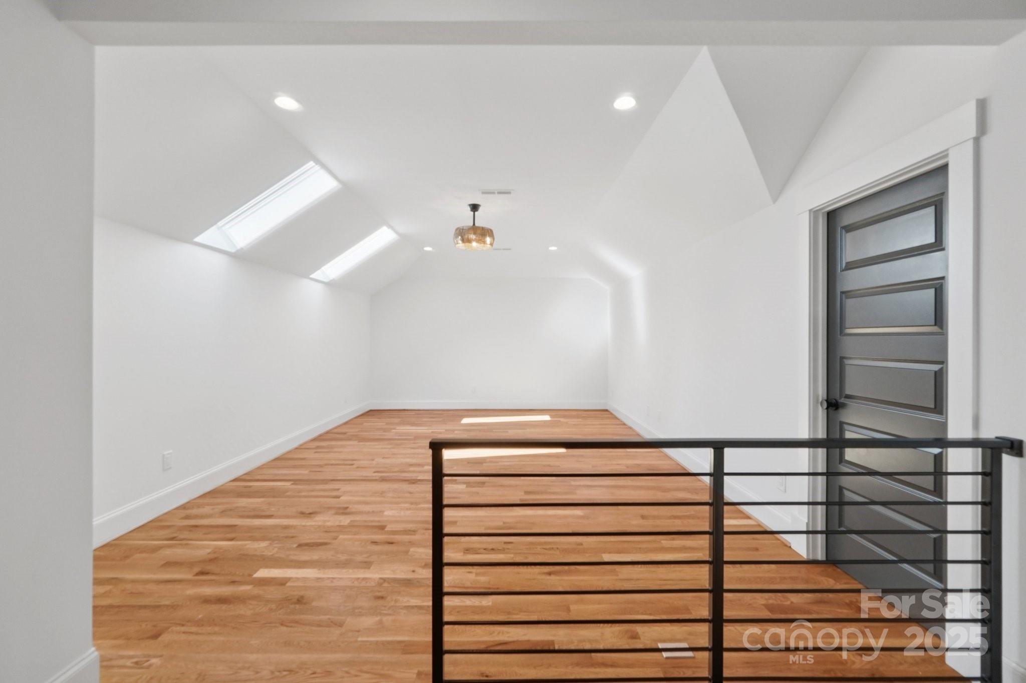 Lansdowne - Residential