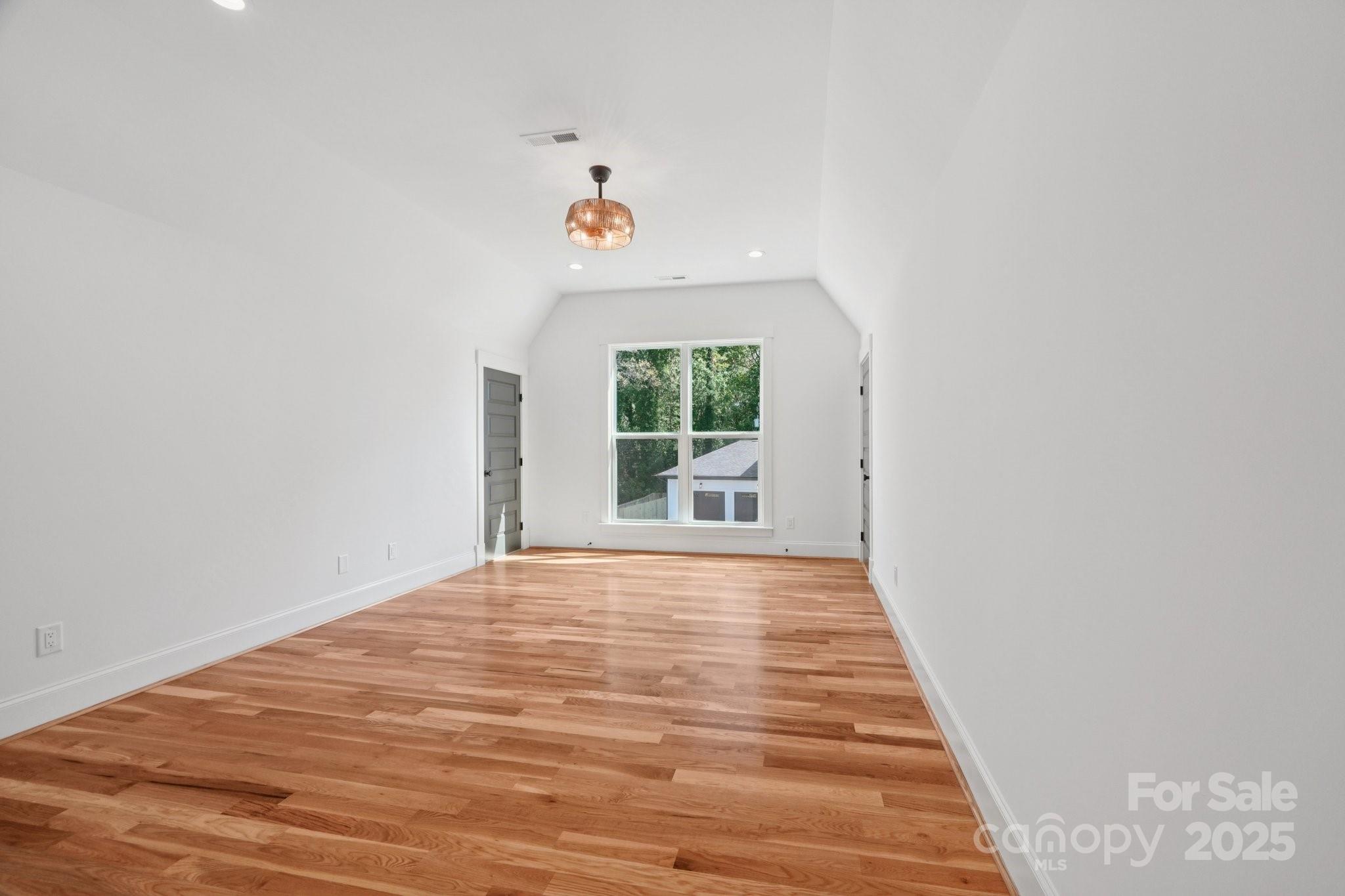 Lansdowne - Residential