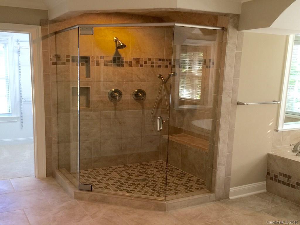 The Harbour At The Pointe - Residential