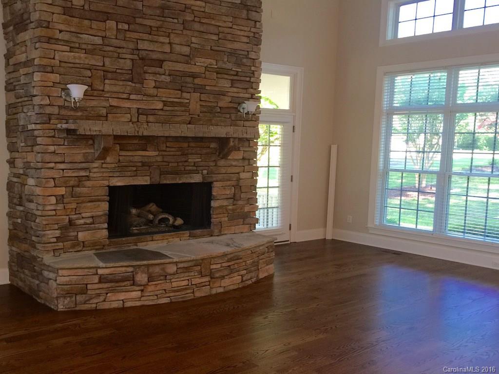 The Harbour At The Pointe - Residential