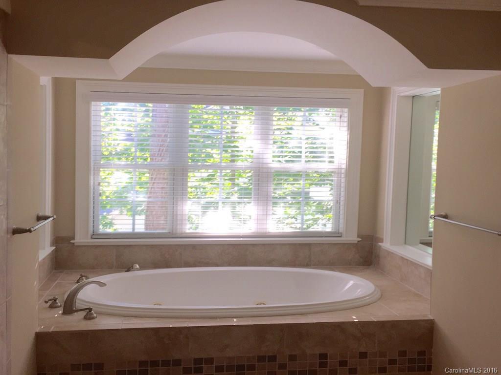 The Harbour At The Pointe - Residential