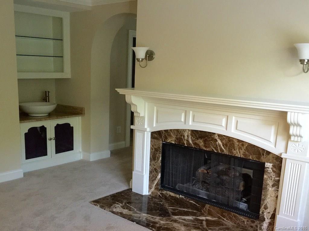 The Harbour At The Pointe - Residential