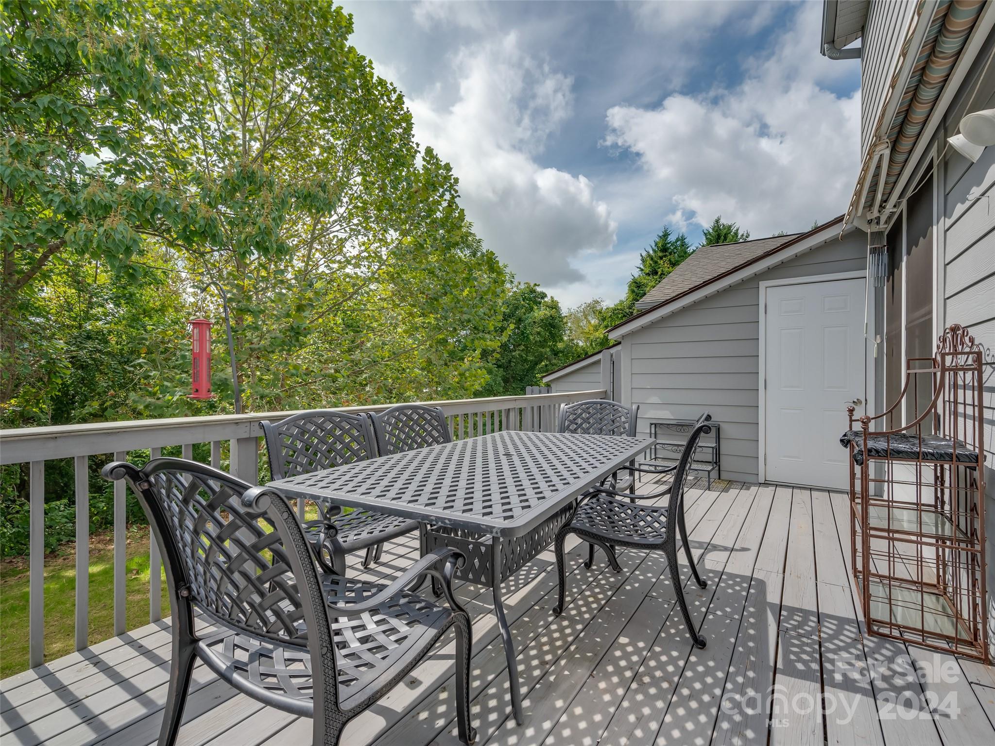 Royal Pines Village - Residential