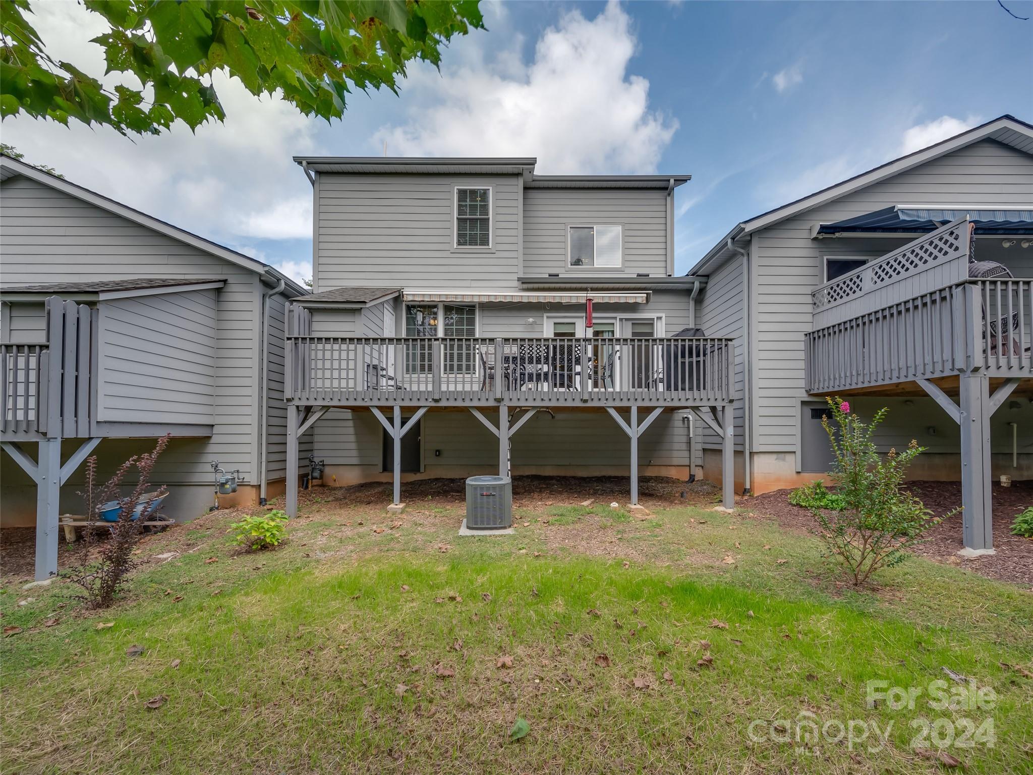 Royal Pines Village - Residential
