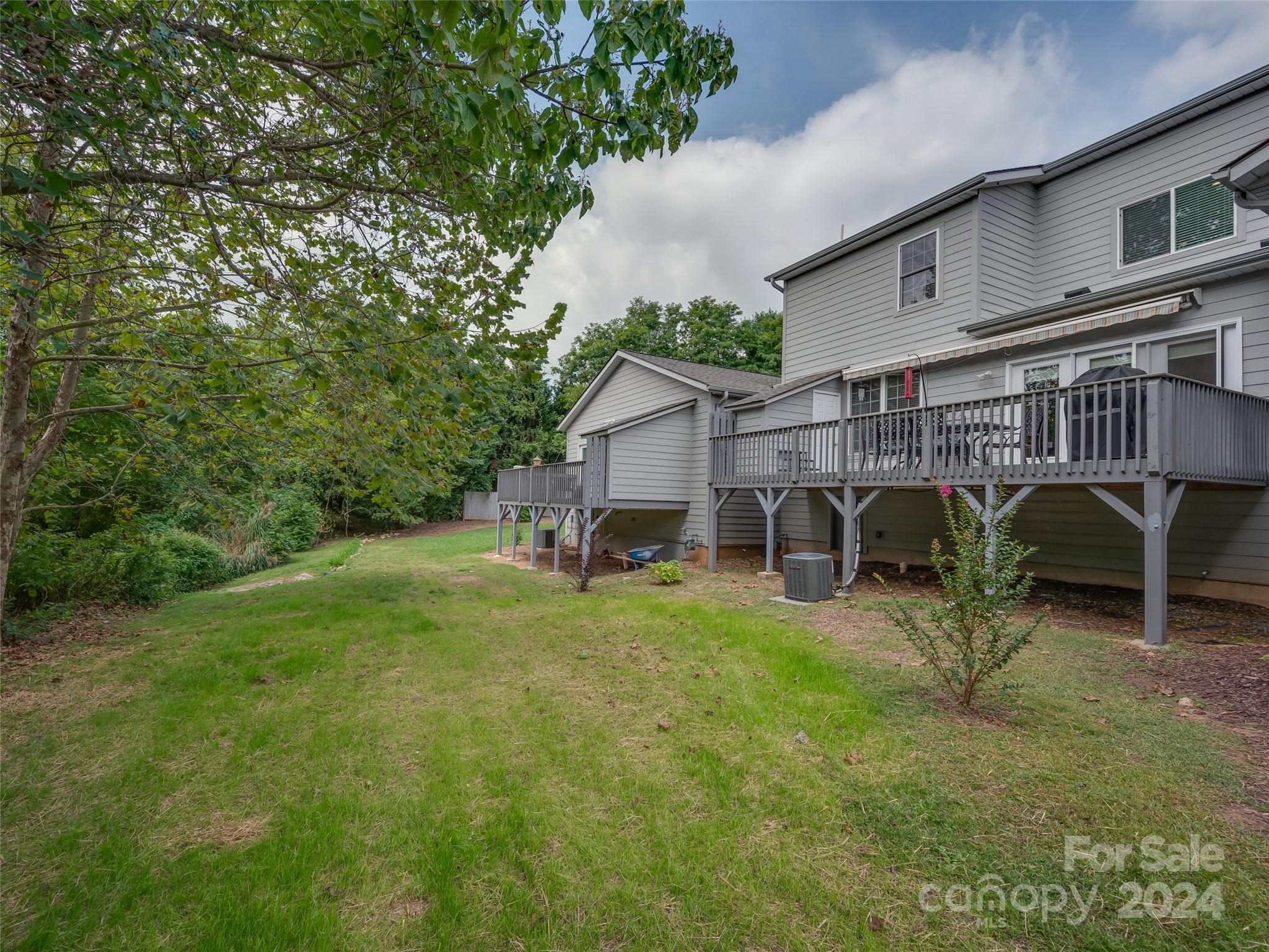 Royal Pines Village - Residential