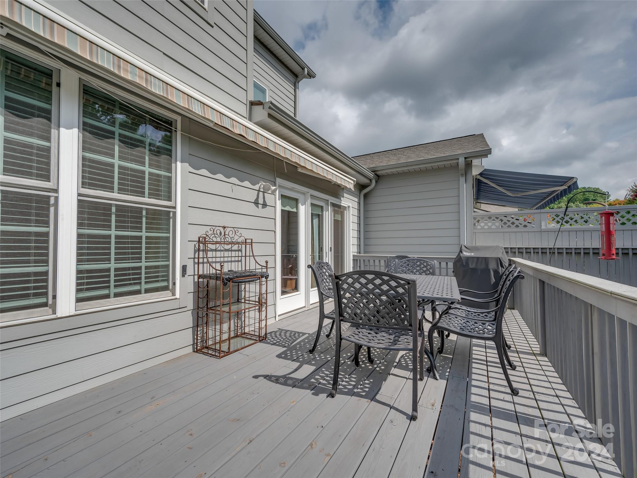 Royal Pines Village - Residential