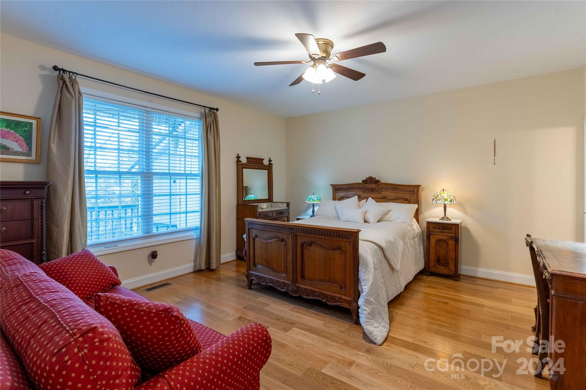 Royal Pines Village - Residential