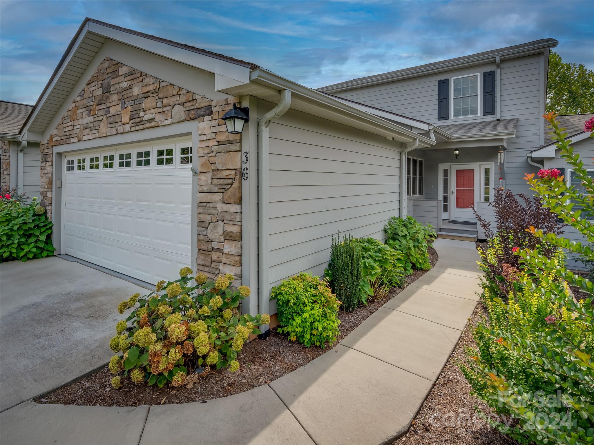 Royal Pines Village - Residential
