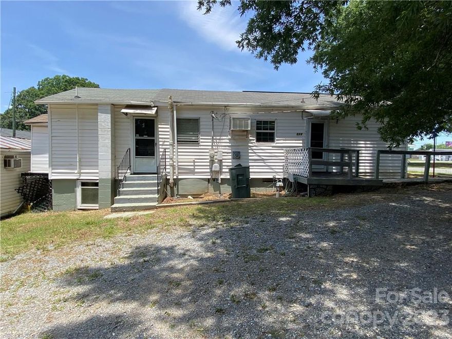 Located in walking distance of Fuse District and Downtown Gastonia. Corner of Franklin Blvd with quick access to 85 and local shops and restaurants! This property is zoned as residential or commercial!
AS IS.  Residential is allowed under this zoning.   So its zoned both commercial and residential.