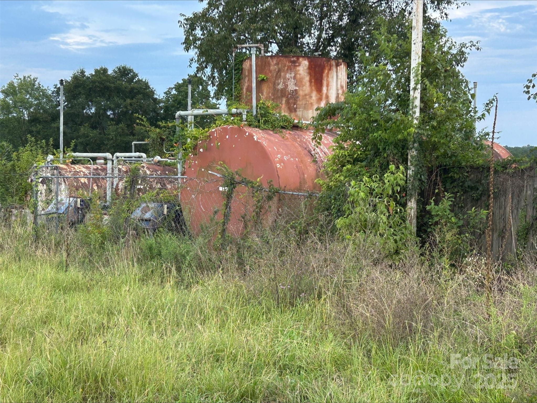 2085 W Hwy 73 Highway